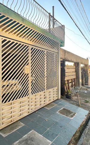Casa para alugar com 100m², 3 quartos e 2 vagasFachada