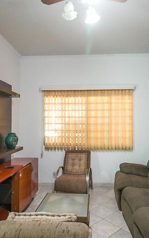 Casa para alugar com 100m², 3 quartos e 2 vagasSala