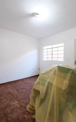 Casa à venda com 150m², 2 quartos e 2 vagasSala/Quarto
