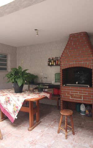 Casa para alugar com 320m², 3 quartos e 4 vagasChurrasqueira