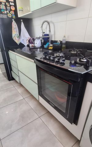 Apartamento à venda com 64m², 3 quartos e 2 vagas Apartamento à venda com 64m², 3 quartos e 2 vagasCozinha e Área de Serviço