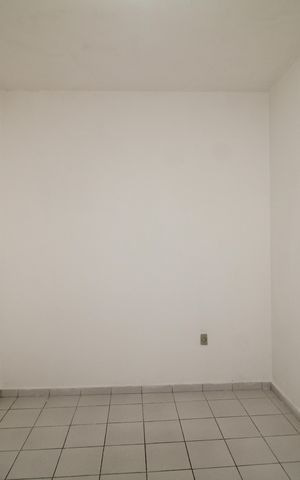 Casa para alugar com 72m², 2 quartos e sem vagaSala