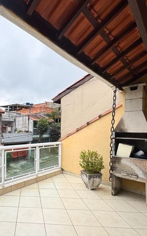 Casa à venda com 350m², 4 quartos e 2 vagas Casa à venda com 350m², 4 quartos e 2 vagasSacada do Quarto 2 - Casa 1