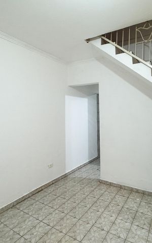 Casa à venda com 350m², 4 quartos e 2 vagas Casa à venda com 350m², 4 quartos e 2 vagasSala - Casa 2