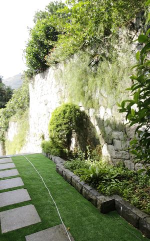 Casa de condomínio para alugar com 700m², 3 quartos e 2 vagasQuintal