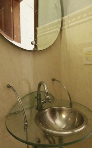 Casa de condomínio para alugar com 700m², 3 quartos e 2 vagasLavabo