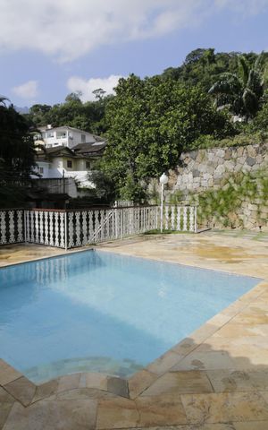 Casa de condomínio para alugar com 700m², 3 quartos e 2 vagasPiscina