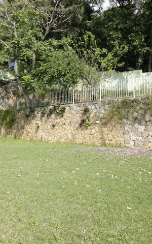 Casa de condomínio para alugar com 700m², 3 quartos e 2 vagasQuintal