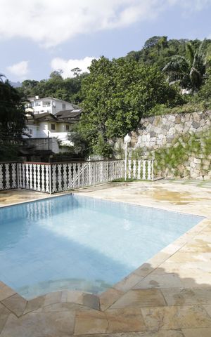 Casa de condomínio para alugar com 700m², 3 quartos e 2 vagasPiscina