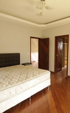 Casa de condomínio para alugar com 700m², 3 quartos e 2 vagasSuíte 3