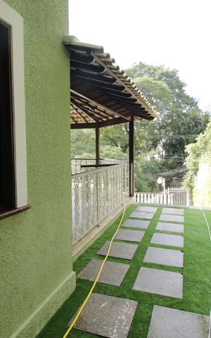 Casa de condomínio para alugar com 700m², 3 quartos e 2 vagasQuintal