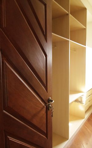Casa de condomínio para alugar com 700m², 3 quartos e 2 vagasCloset