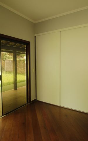 Casa de condomínio para alugar com 700m², 3 quartos e 2 vagasQuarto 2