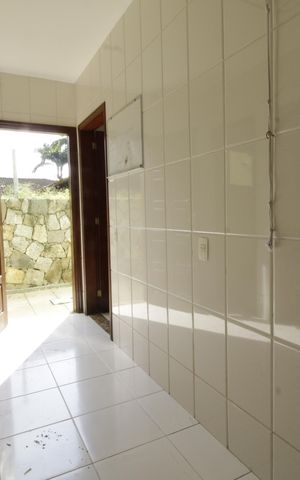Casa de condomínio para alugar com 700m², 3 quartos e 2 vagasÁrea de Serviço