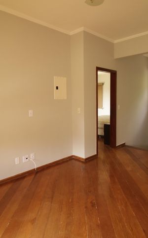 Casa de condomínio para alugar com 700m², 3 quartos e 2 vagasSala 2