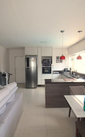 Casa à venda com 660m², 3 quartos e 9 vagasSala / Cozinha