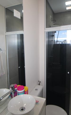 Casa à venda com 660m², 3 quartos e 9 vagasQuarto 2 - Banheiro