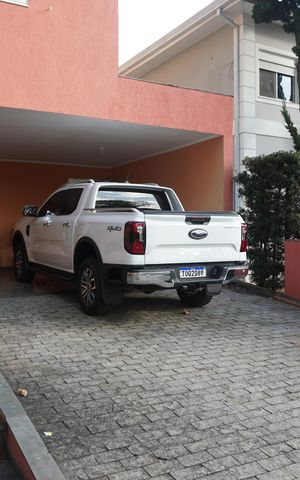 Casa de condomínio para alugar com 360m², 4 quartos e 4 vagasGaragem