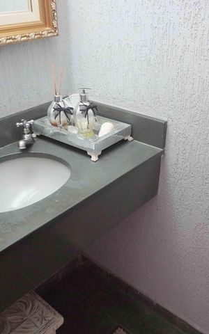 Casa de condomínio para alugar com 360m², 4 quartos e 4 vagas Casa de condomínio para alugar com 360m², 4 quartos e 4 vagasLavabo