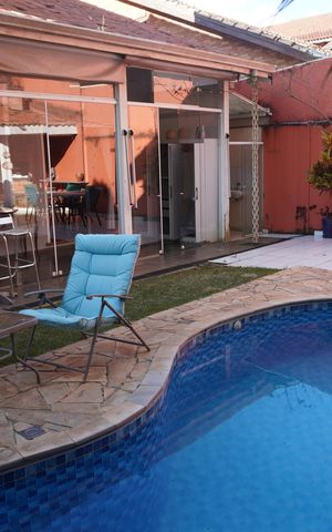 Casa de condomínio para alugar com 360m², 4 quartos e 4 vagasPiscina