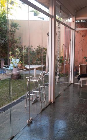 Casa de condomínio para alugar com 360m², 4 quartos e 4 vagasÁrea Externa