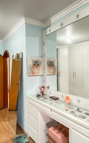Casa à venda com 249m², 3 quartos e 8 vagas Casa à venda com 249m², 3 quartos e 8 vagasQuarto 1