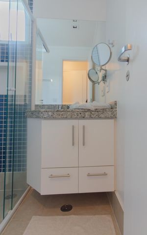 Apartamento à venda com 133m², 3 quartos e 3 vagas Apartamento à venda com 133m², 3 quartos e 3 vagasBanheiro da Suíte 2