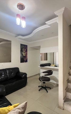 Casa à venda com 90m², 2 quartos e 1 vaga Casa à venda com 90m², 2 quartos e 1 vagaSala