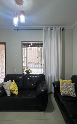 Casa à venda com 90m², 2 quartos e 1 vaga Casa à venda com 90m², 2 quartos e 1 vagaSala