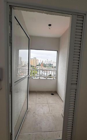 Apartamento à venda com 77m², 1 quarto e sem vaga Apartamento à venda com 77m², 1 quarto e sem vagaVaranda