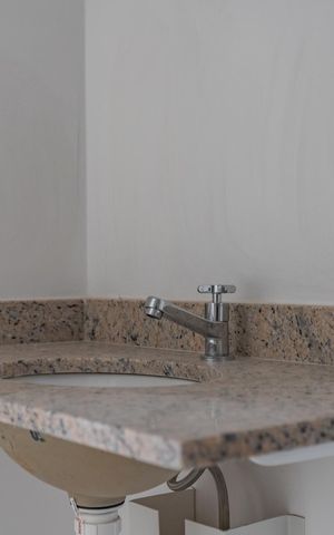 Apartamento à venda com 51m², 2 quartos e 1 vaga Apartamento à venda com 51m², 2 quartos e 1 vagaBanheiro