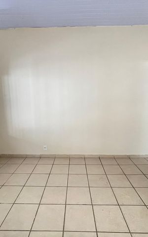 Casa à venda com 255m², 2 quartos e 2 vagas