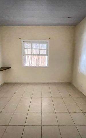 Casa à venda com 255m², 2 quartos e 2 vagas