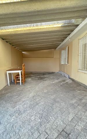 Casa à venda com 255m², 2 quartos e 2 vagas