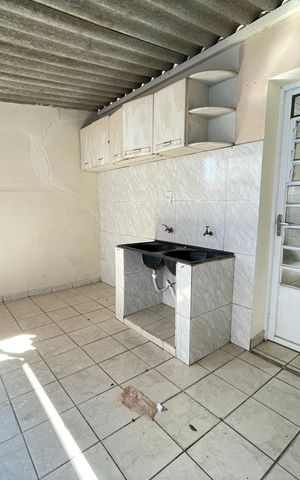 Casa à venda com 255m², 2 quartos e 2 vagas