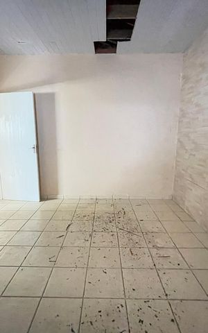 Casa à venda com 255m², 2 quartos e 2 vagas