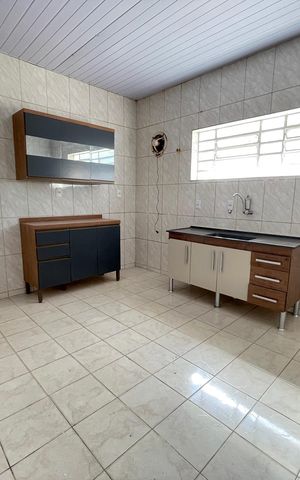 Casa à venda com 255m², 2 quartos e 2 vagas
