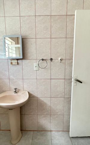 Casa à venda com 255m², 2 quartos e 2 vagas