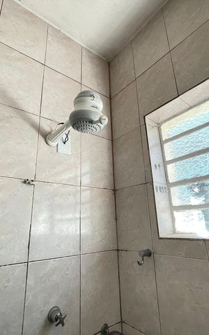Casa à venda com 255m², 2 quartos e 2 vagas