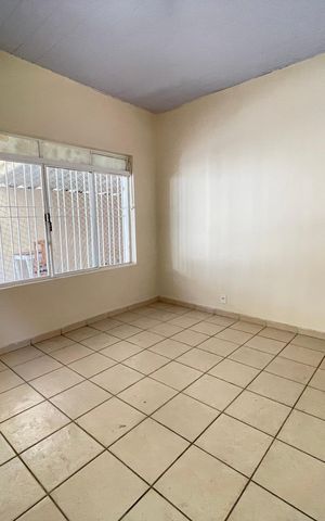 Casa à venda com 255m², 2 quartos e 2 vagas