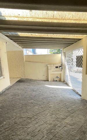 Casa à venda com 255m², 2 quartos e 2 vagas