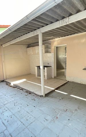 Casa à venda com 255m², 2 quartos e 2 vagas