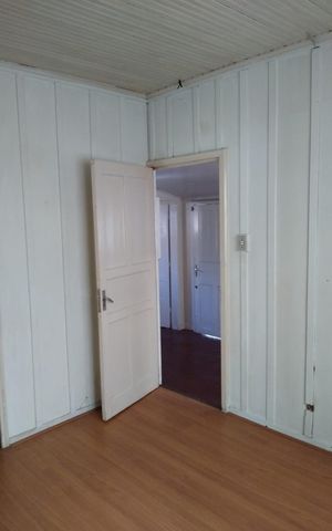Casa à venda com 128m², 4 quartos e 3 vagas Casa à venda com 128m², 4 quartos e 3 vagasQuarto