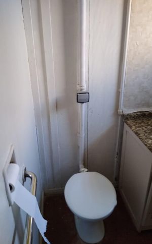 Casa à venda com 128m², 4 quartos e 3 vagas Casa à venda com 128m², 4 quartos e 3 vagasBanheiro social