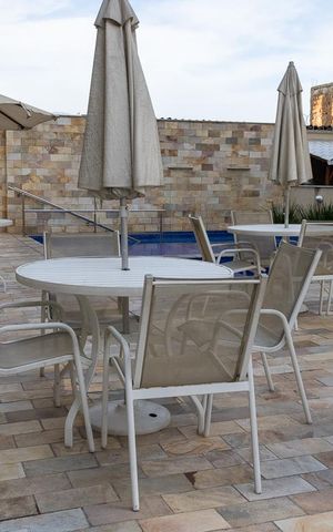 Apartamento à venda com 75m², 2 quartos e 1 vagaÁrea comum - Piscina