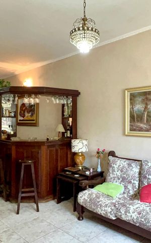 Casa para alugar com 192m², 3 quartos e 2 vagas Casa para alugar com 192m², 3 quartos e 2 vagasSala