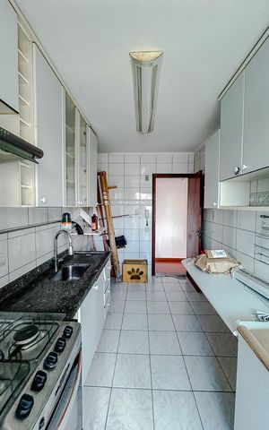 Apartamento à venda com 63m², 2 quartos e 1 vagaCozinha