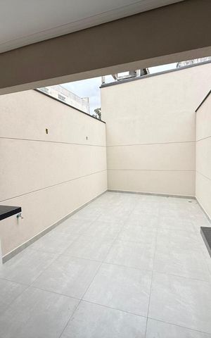 Casa à venda com 135m², 3 quartos e 2 vagas