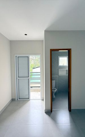 Casa à venda com 135m², 3 quartos e 2 vagas