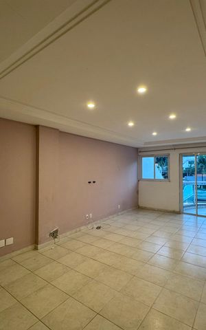 Casa de condomínio para alugar com 420m², 4 quartos e 2 vagas Casa de condomínio para alugar com 420m², 4 quartos e 2 vagasSuíte 2